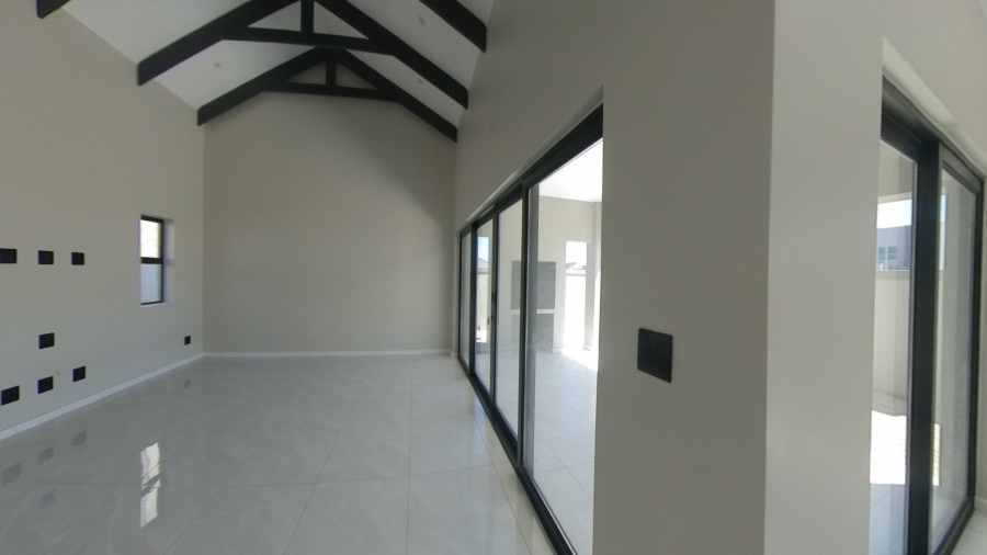 3 Bedroom Property for Sale in Sandown Western Cape